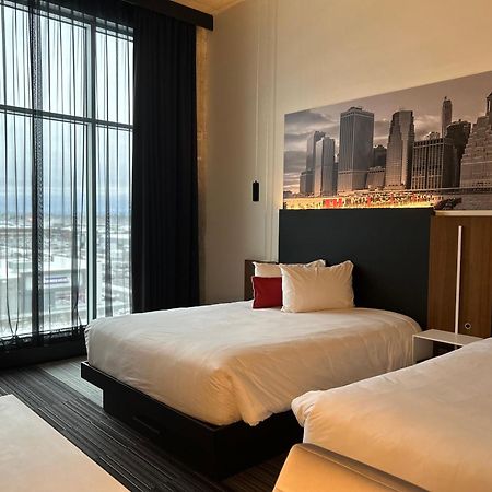 Grand Hotel Times Blainville-Mirabel ภายนอก รูปภาพ