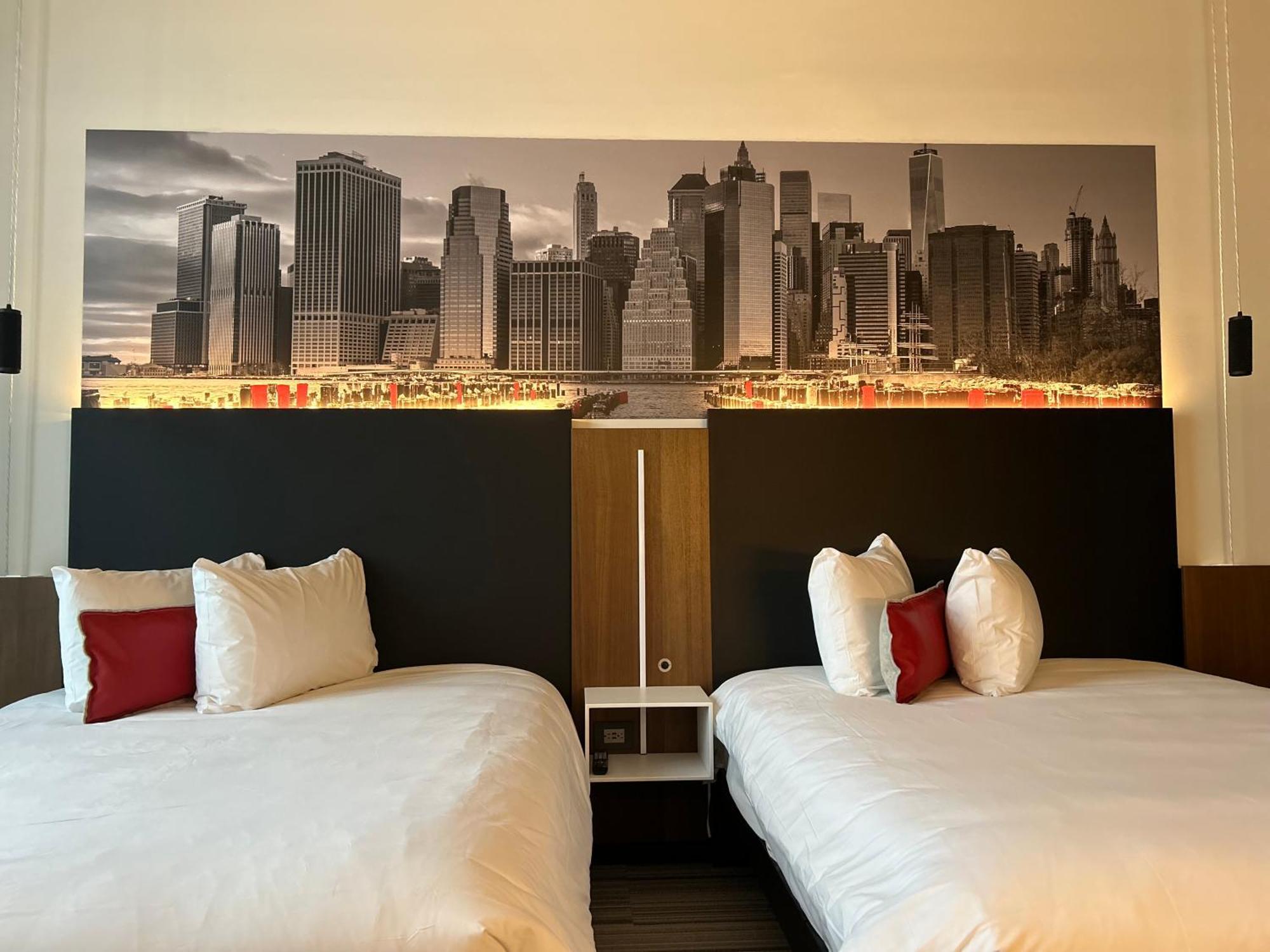 Grand Hotel Times Blainville-Mirabel ภายนอก รูปภาพ