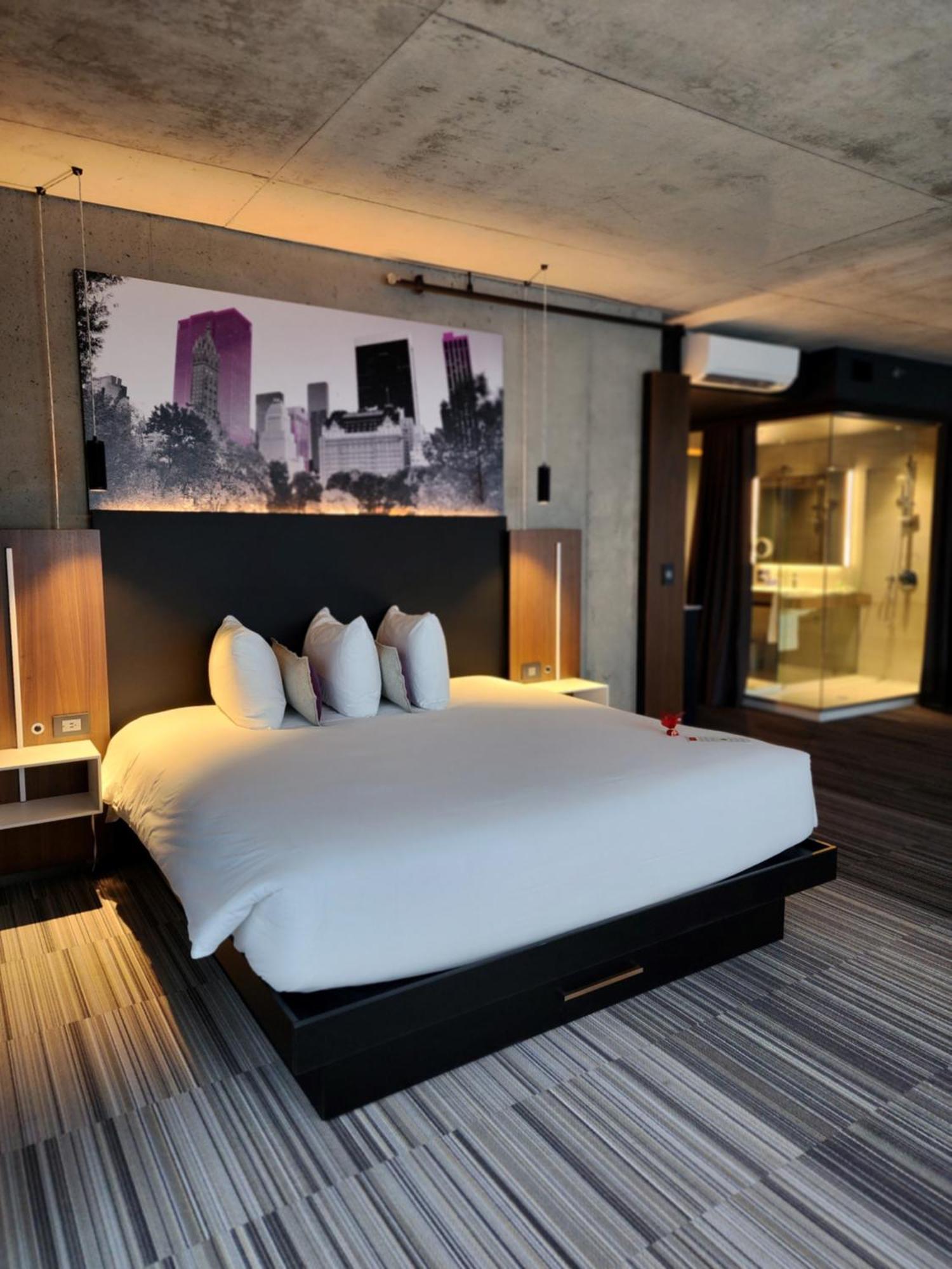 Grand Hotel Times Blainville-Mirabel ภายนอก รูปภาพ