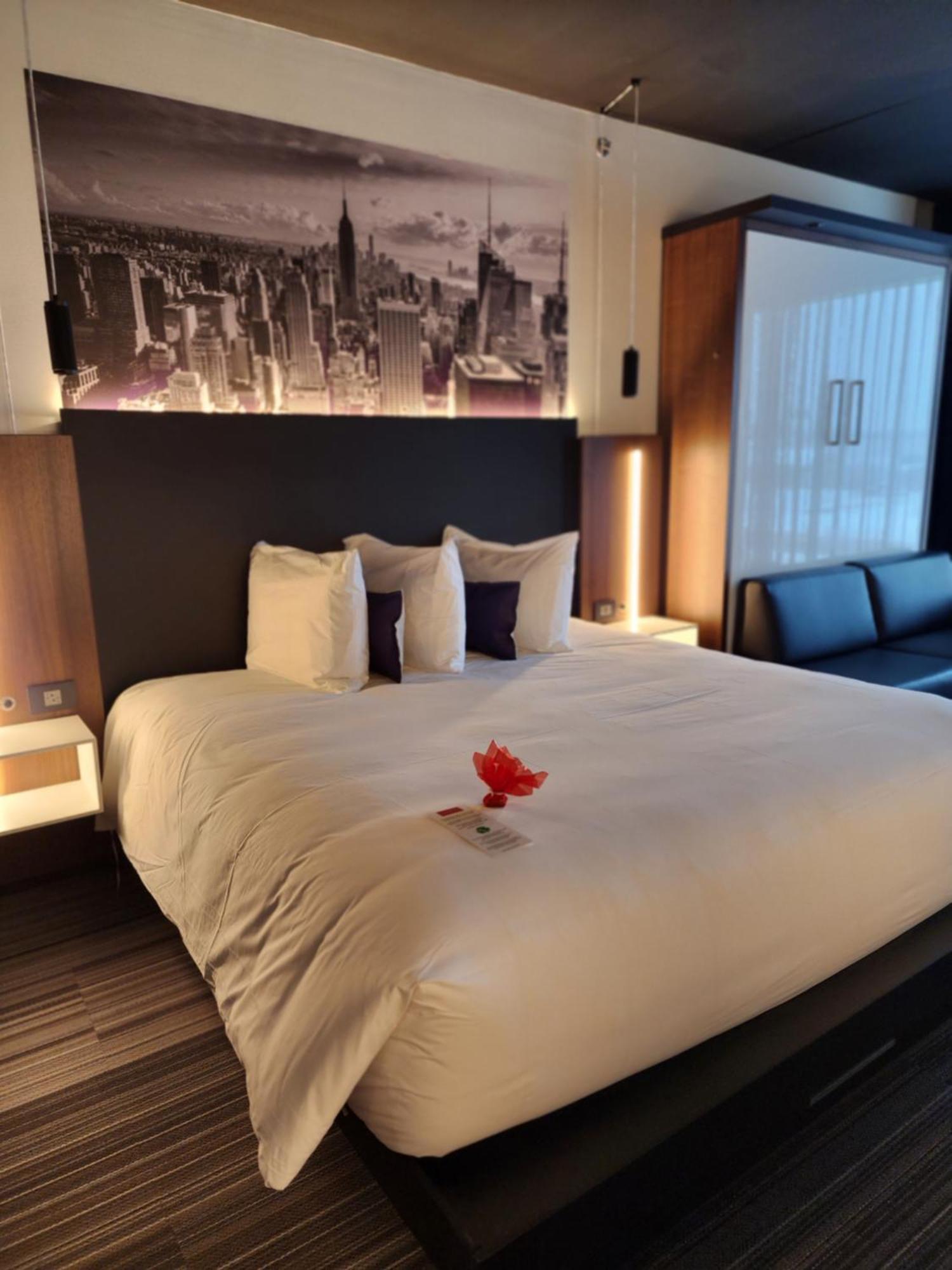 Grand Hotel Times Blainville-Mirabel ภายนอก รูปภาพ